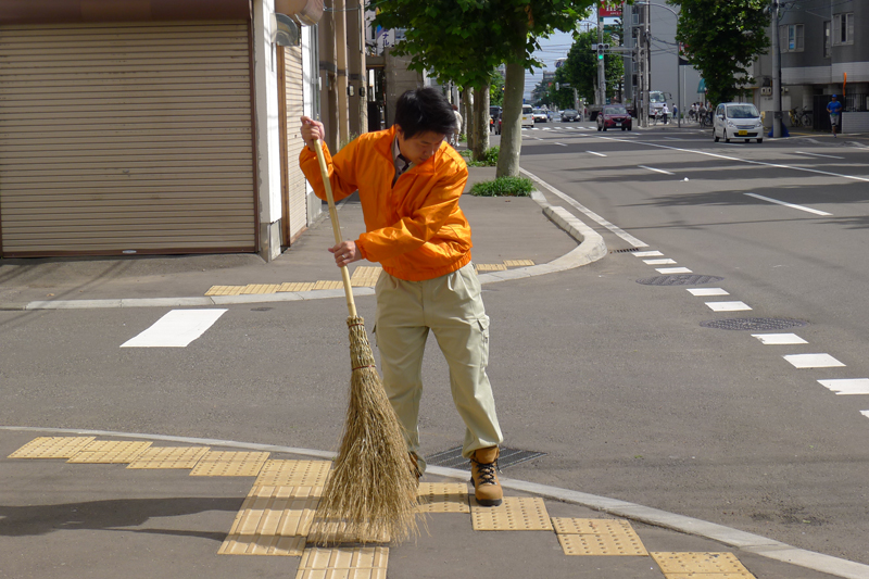 本社の地域清掃活動（2014/8/26）